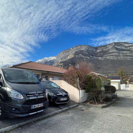 Grenoble Sud Varces Suite Privatisee Au Pied Des Montagnes Exterior photo