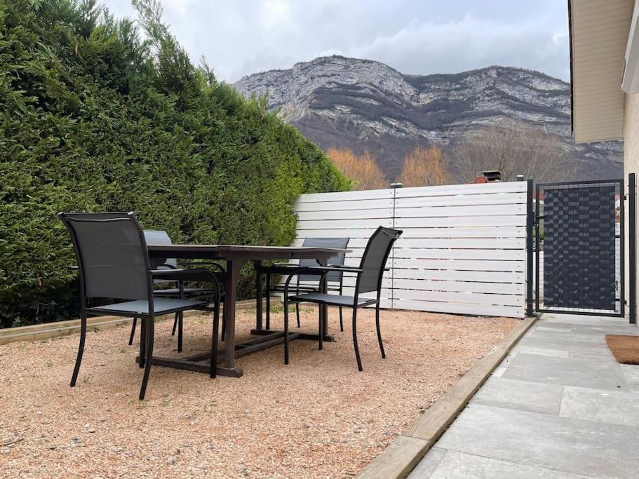 Grenoble Sud Varces Suite Privatisee Au Pied Des Montagnes Exterior photo